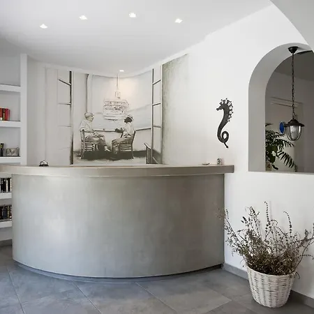 Hippocampus Hotel